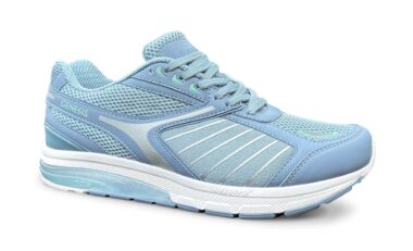 Lace up walking shoe